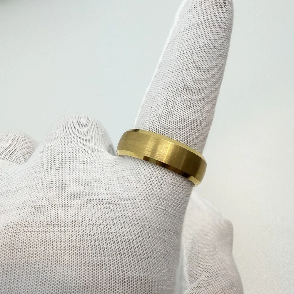 Manly Band The CEO 12.5 Men's Wedding Ring Gold Plated Tungsten Ring 8mm Wide - Picture 3 of 8